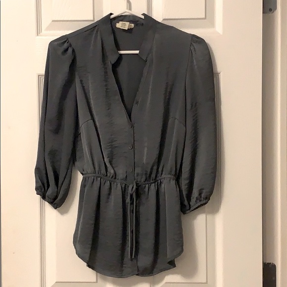 Grey blouse - Picture 1 of 3